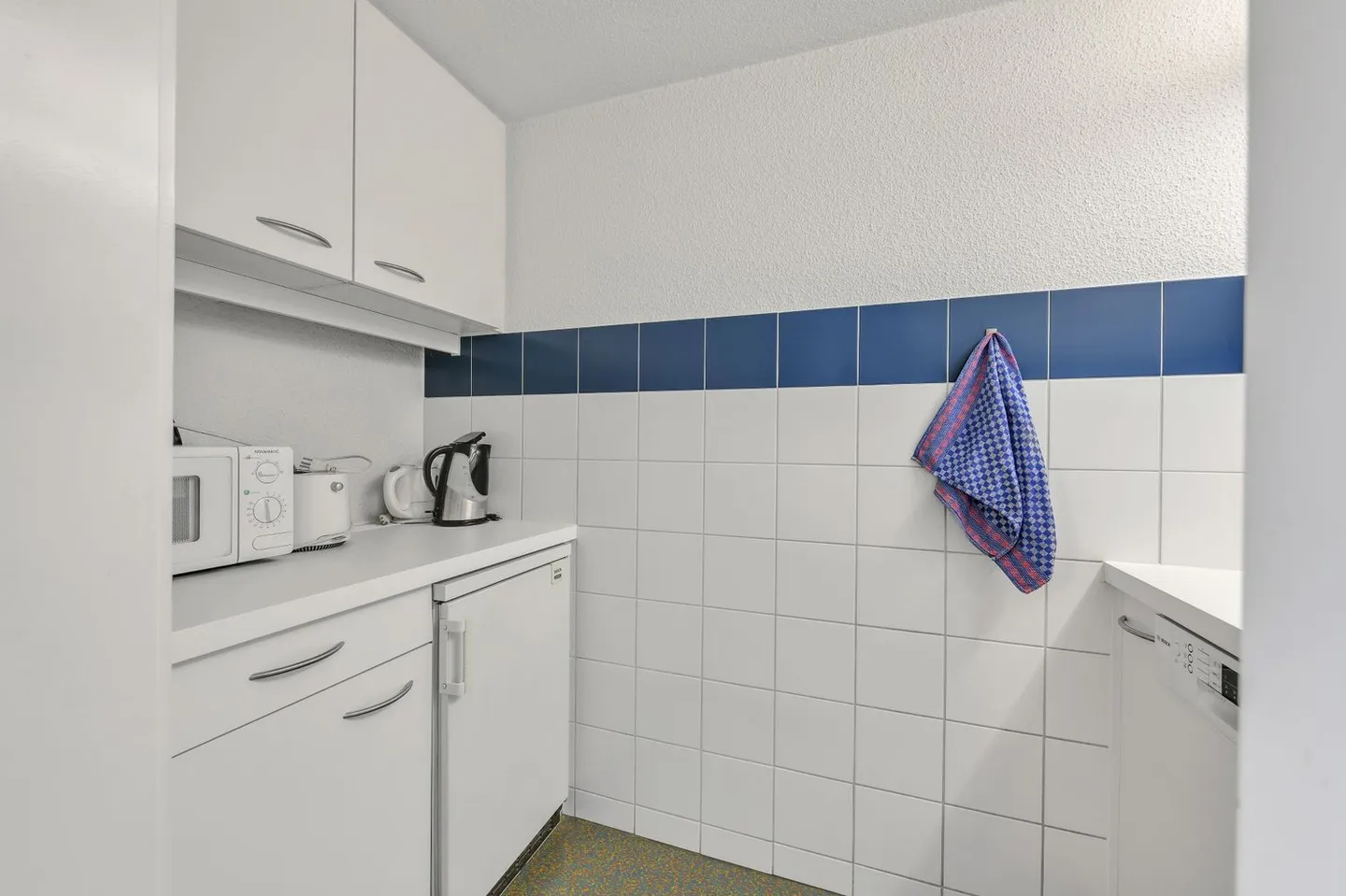 Gepflegte Büros in repräsentativer Liegenschaft im Kreis 7 - Photo 10 of 12