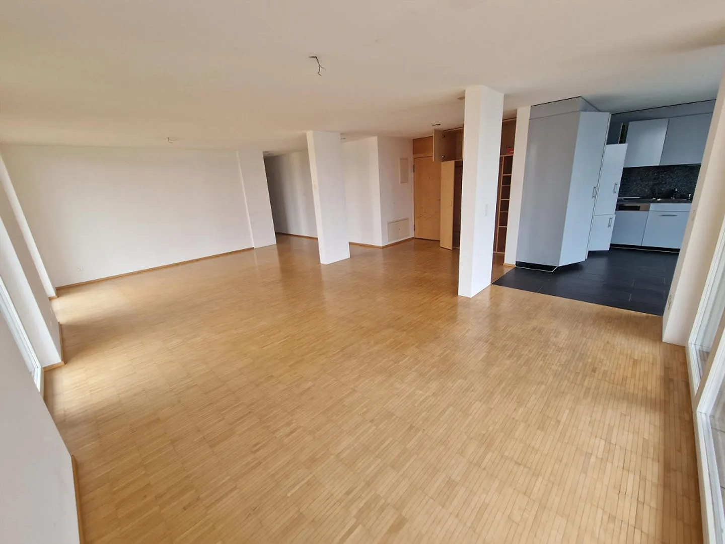 Spazioso appartamento attico in una posizione tranquilla - Foto 1 di 15