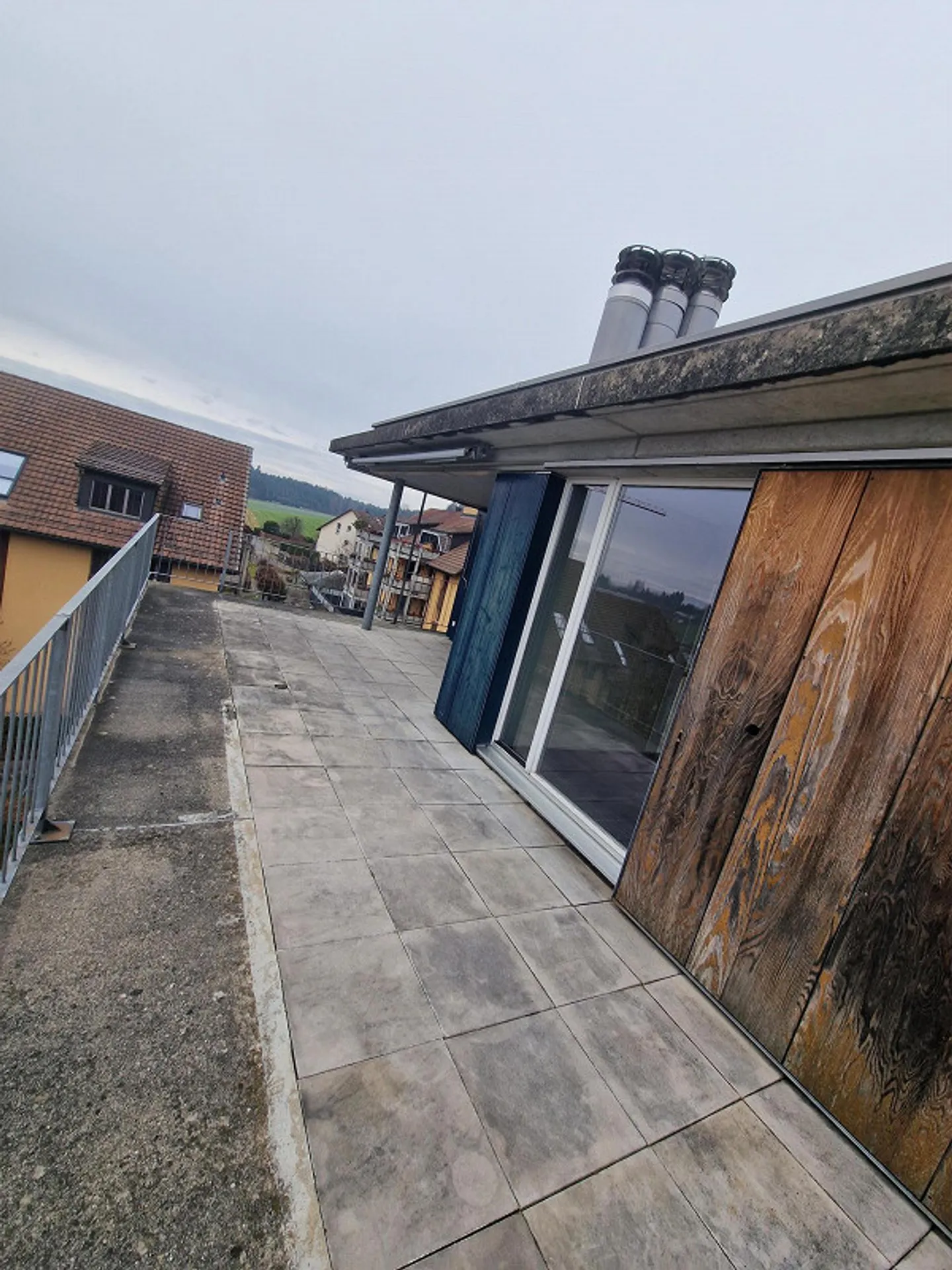 Spazioso appartamento attico in una posizione tranquilla - Foto 5 di 15