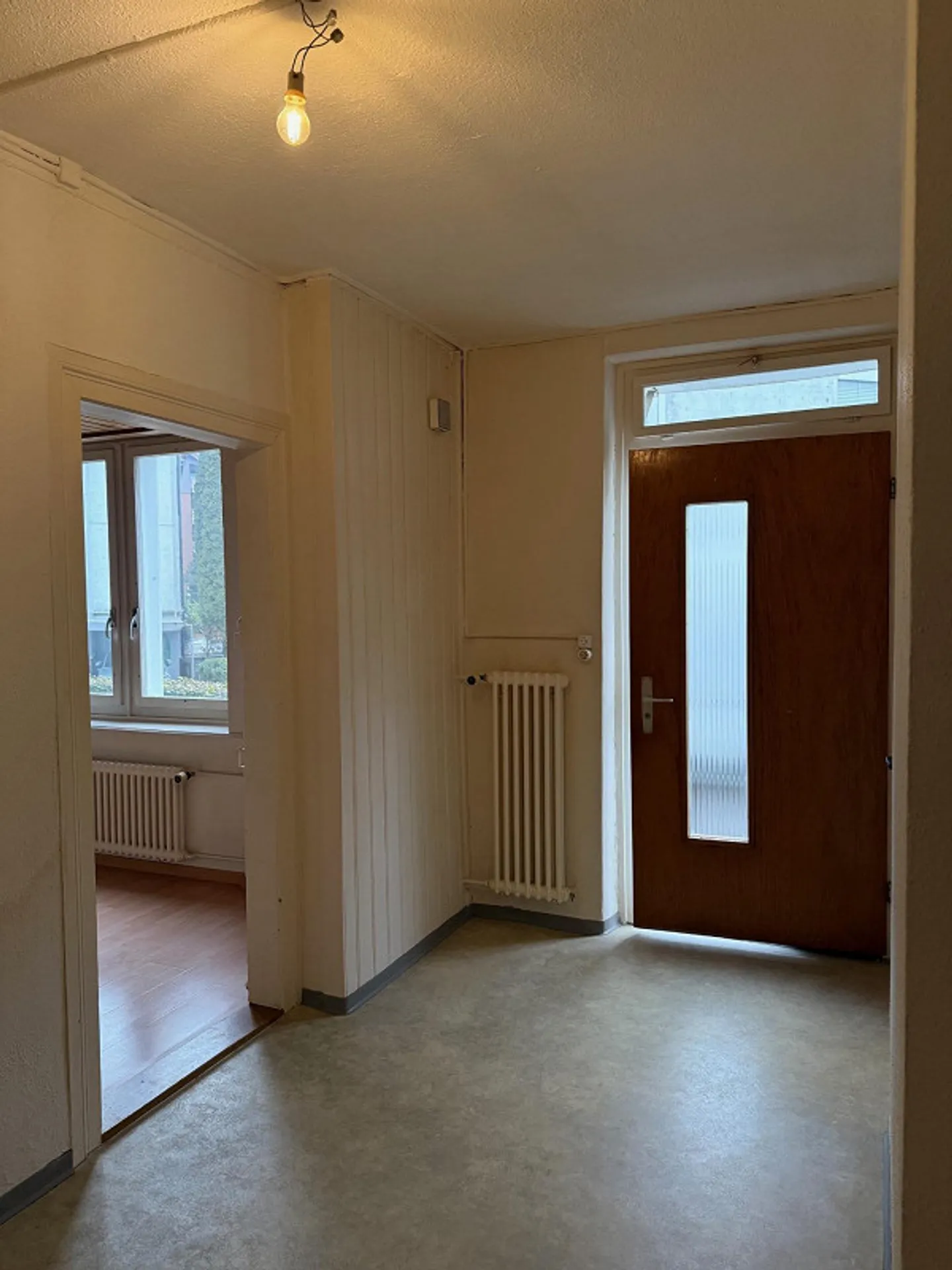 Appartement en sous-sol de 2 pièces dans un quartier calme - Photo 4 sur 6