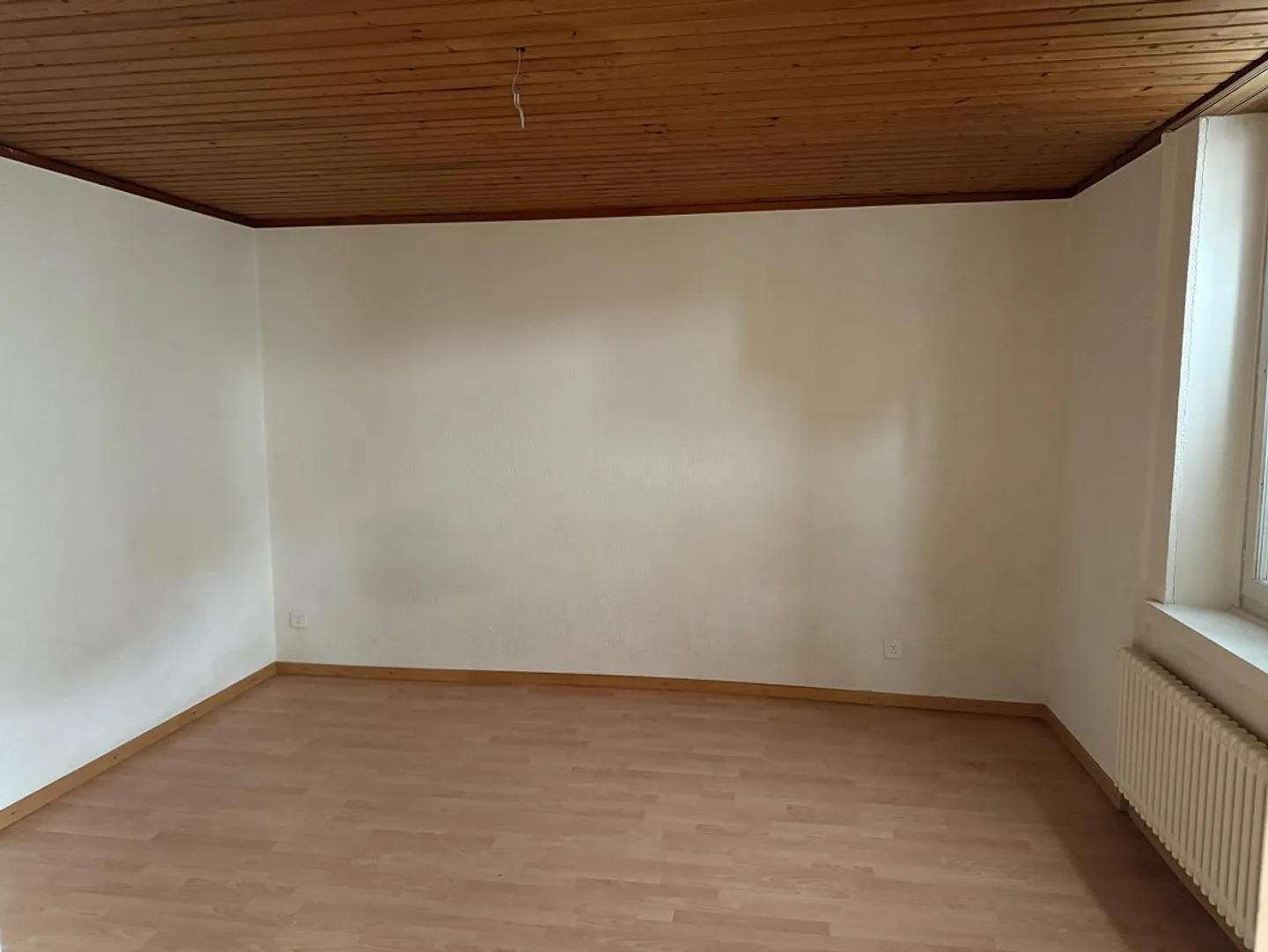 Appartement en sous-sol de 2 pièces dans un quartier calme - Photo 3 sur 6