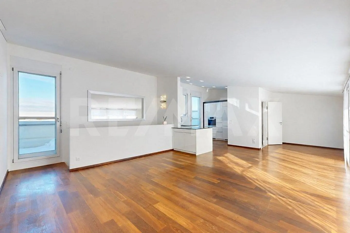 Appartement en attique 5.5 pièces avec terrasse ensoleillée - près de St. Gallen, loin... - Photo 8 sur 13