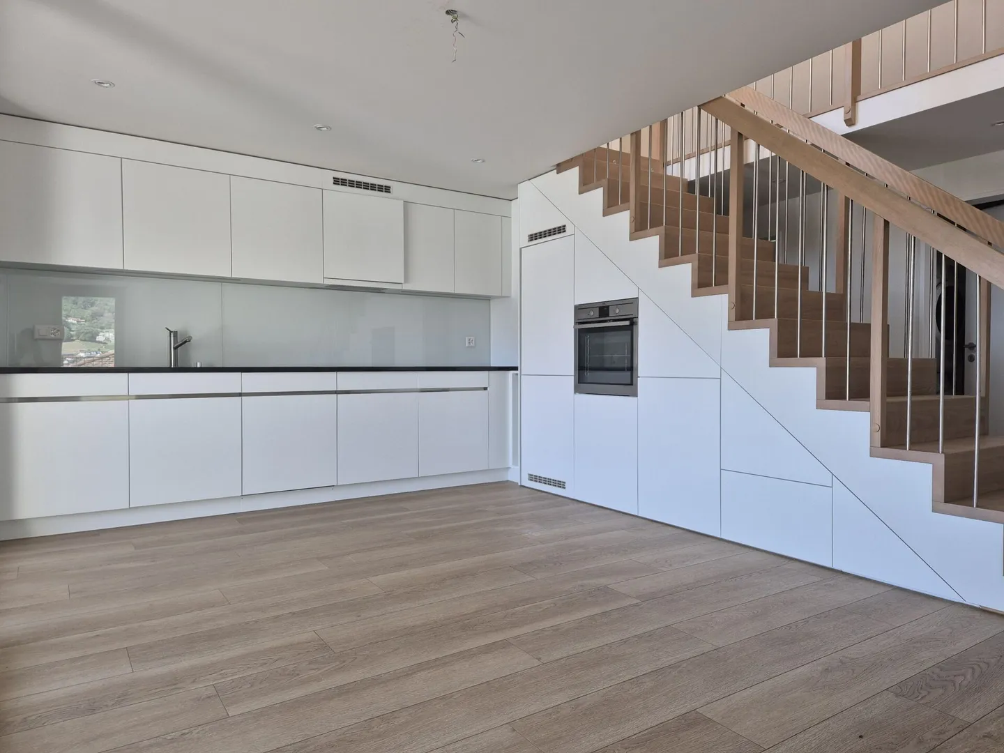 Moderne Maisonette-Wohnung mit Loggia - Foto 2 von 11