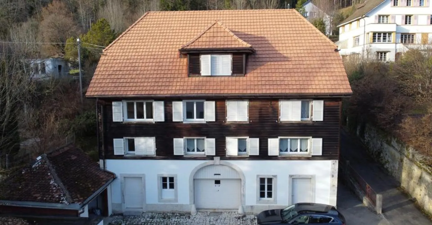 St-Imier, Gebäude mit 6 Wohnungen - 5,79% Rendite - Foto 1 von 6