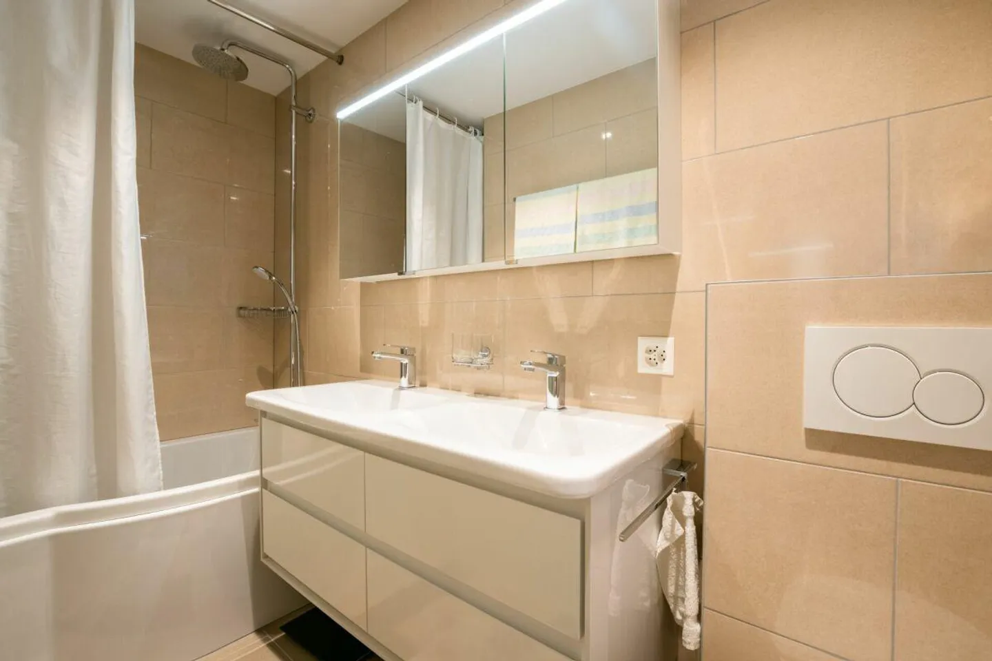 Grindelwald : Appartement de vacances calme de 3,5 pièces avec balcon et jardin... - Photo 11 sur 18