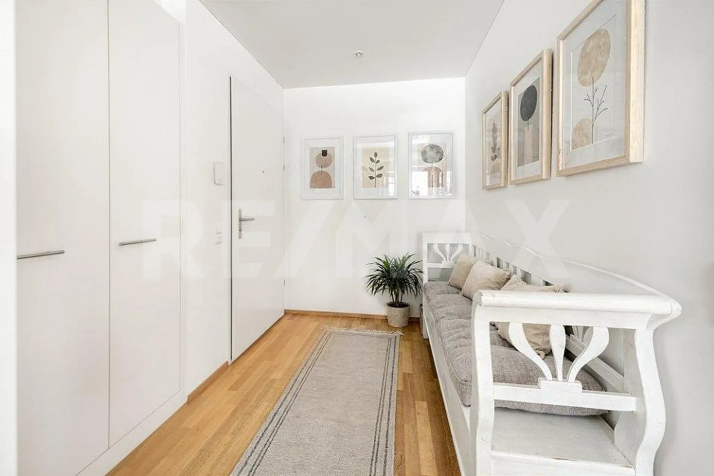 Appartement 4½ pièces au 1er étage (Est) - Photo 2 sur 13