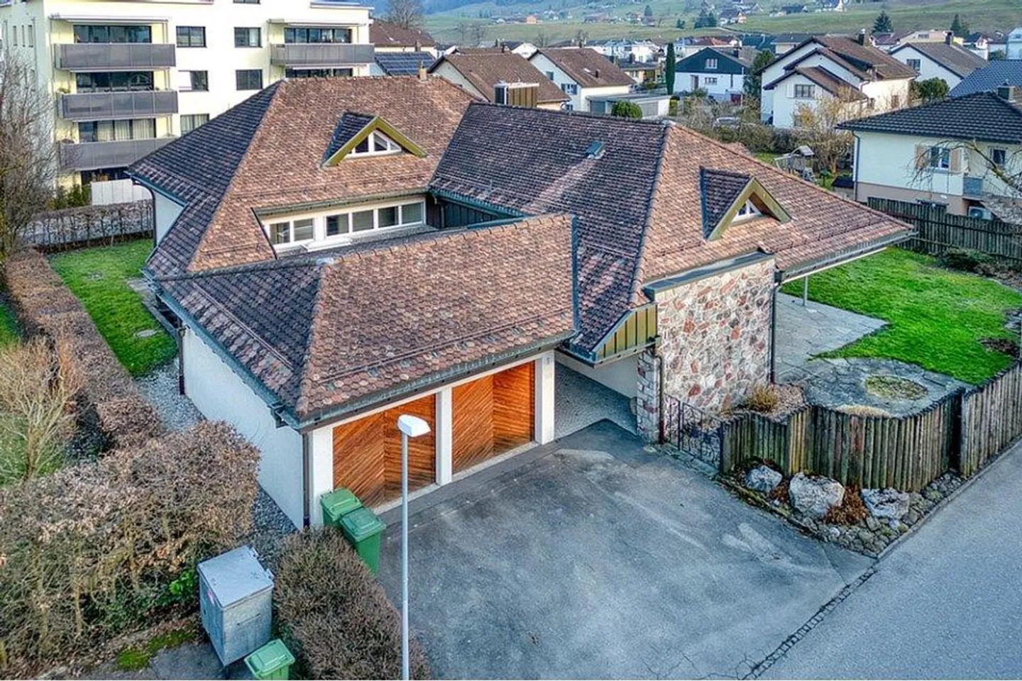 Einfamilienhaus kaufen - Foto 1 von 12