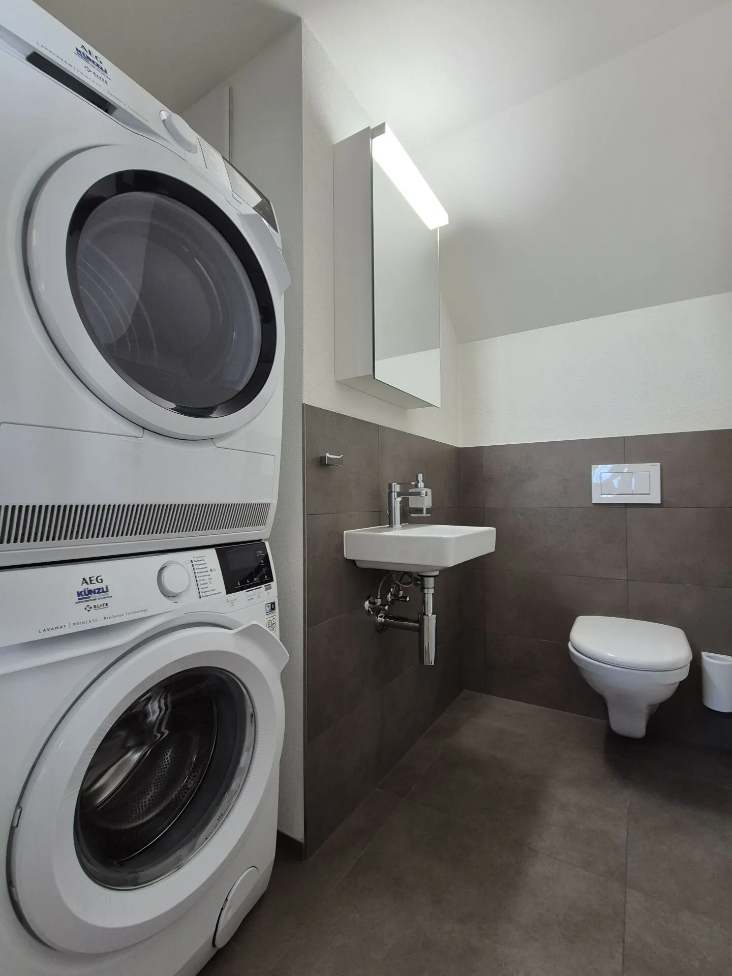 Moderne Maisonette-Wohnung mit Loggia - Foto 10 von 11