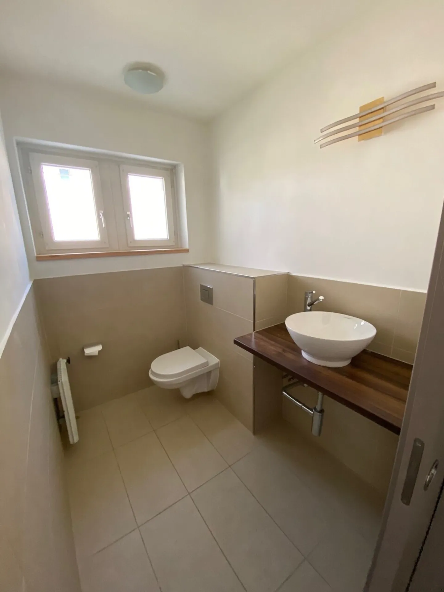 Single house for rent - Photo 2 of 8