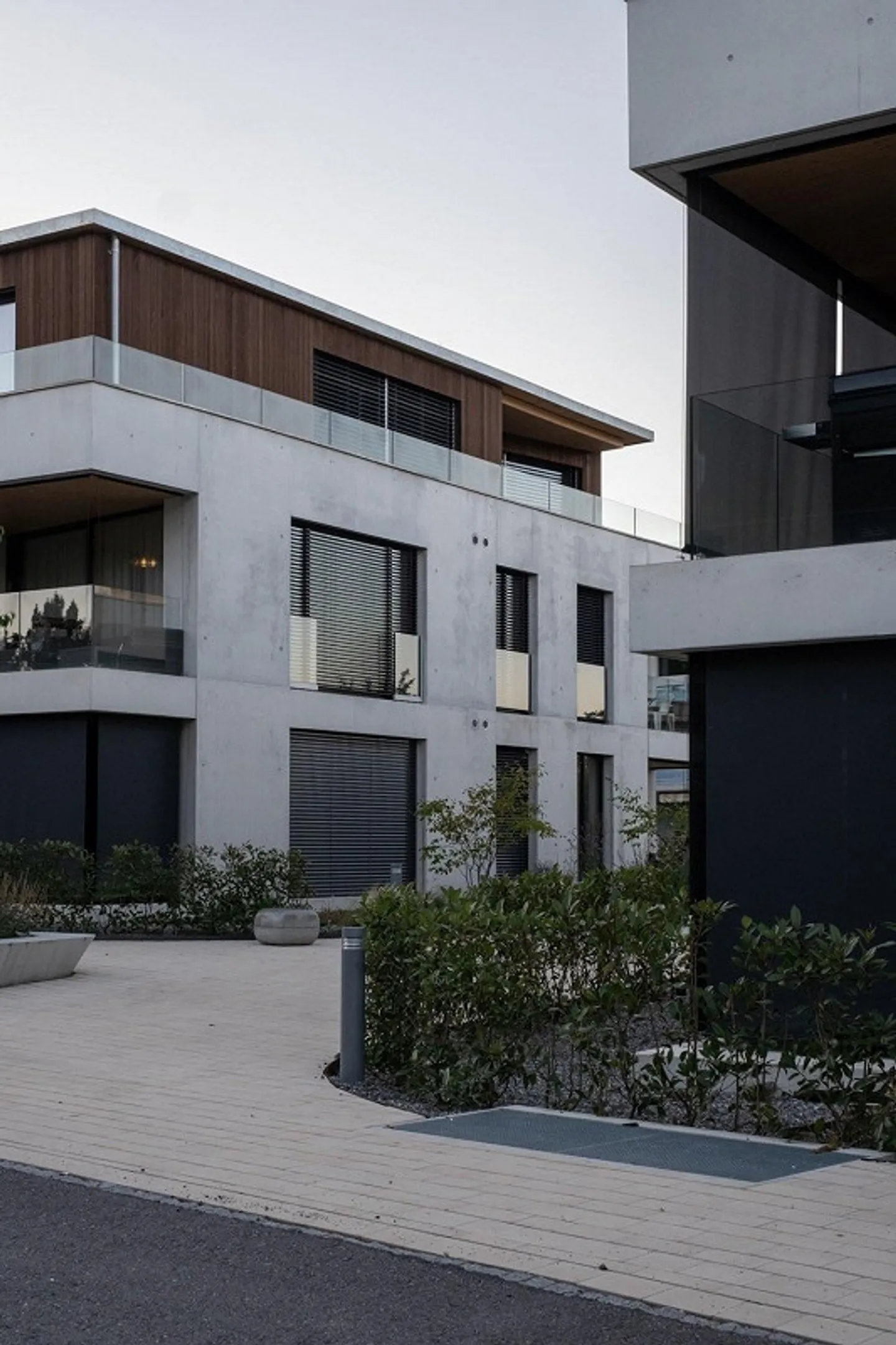 Moderno appartamento al piano terra di 4,5 stanze con area giardino - Foto 2 di 8