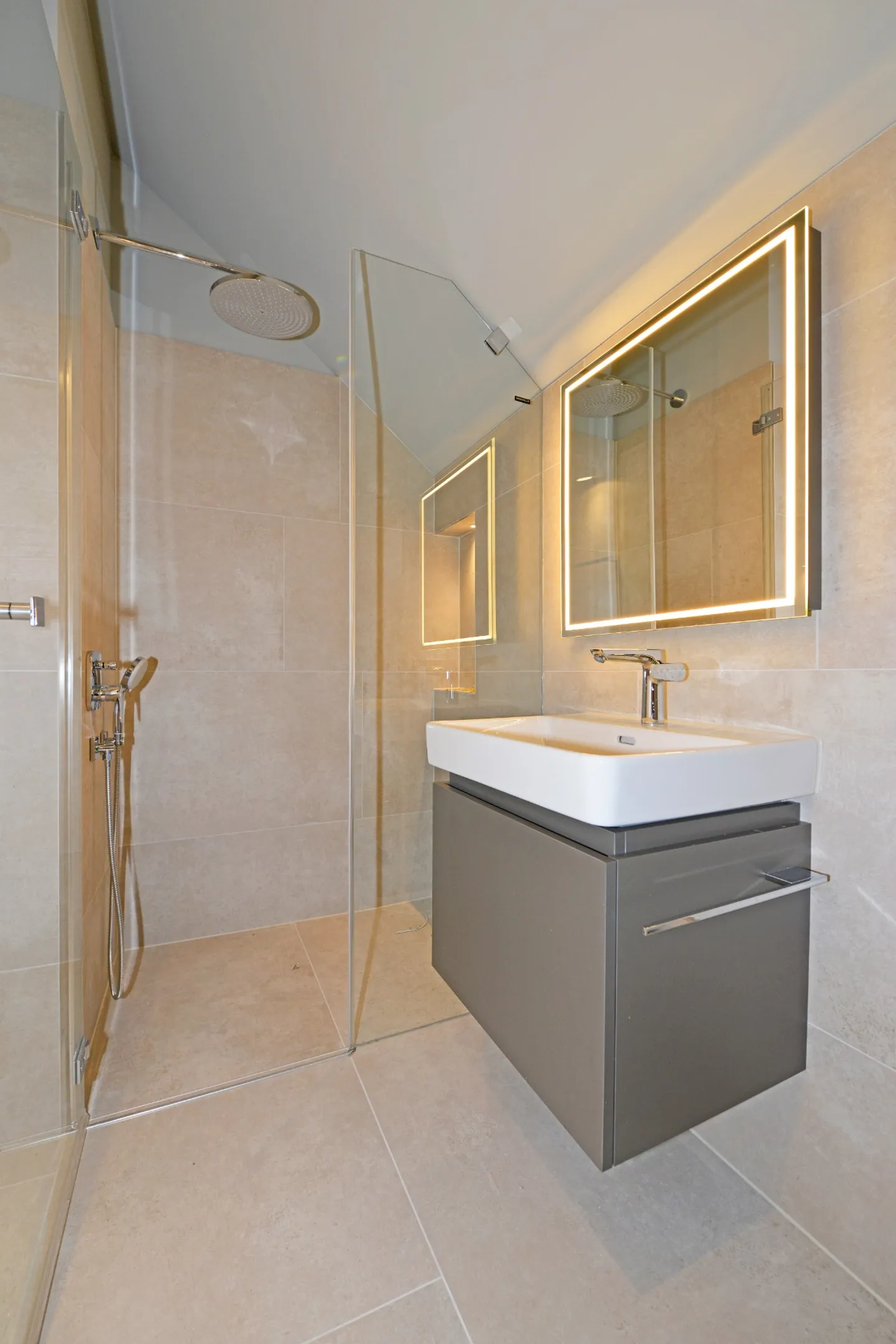 Neue 4.5-Zimmerwohnung: ländlich mit Stadtanschluss leben - Foto 10 von 13