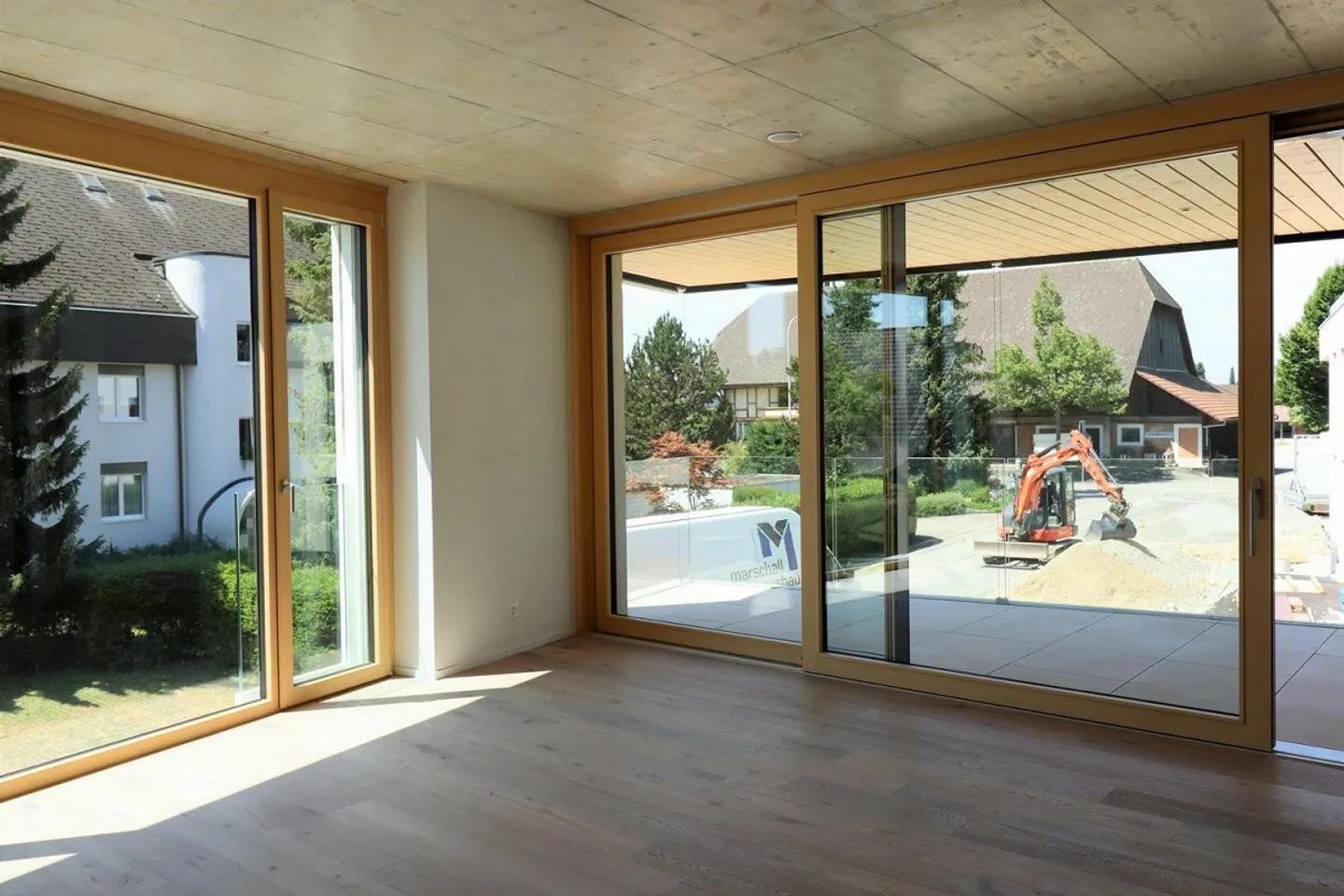 Moderno appartamento al piano terra di 4,5 stanze con area giardino - Foto 6 di 8