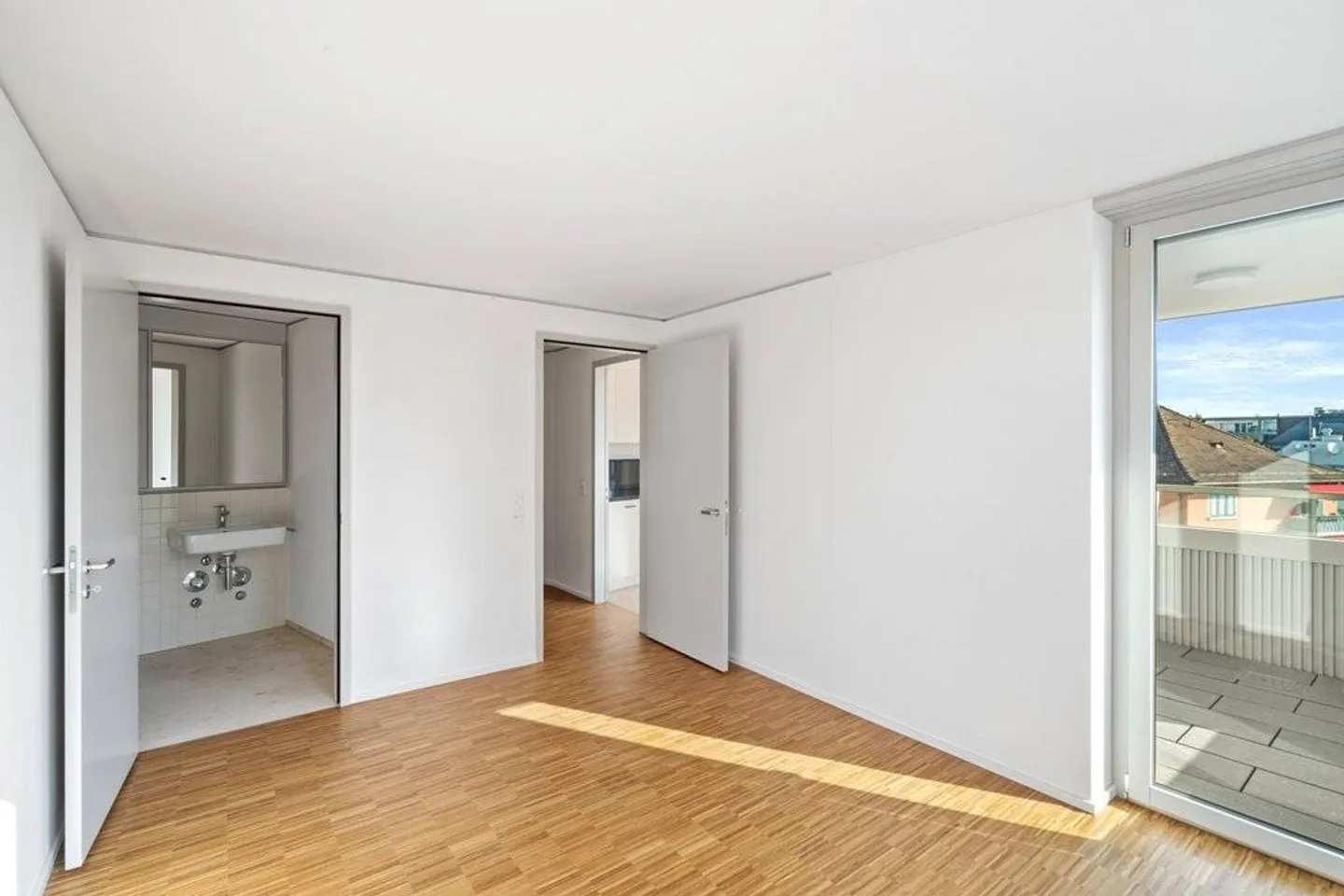 La tua nuova oasi di benessere nel cuore di Glattbrugg - Foto 8 di 12