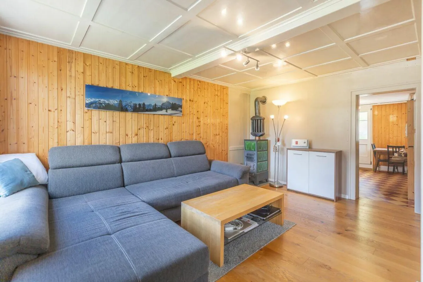 Maison individuelle de 4,5 pièces dans un quartier résidentiel ensoleillé - Photo 2 sur 12