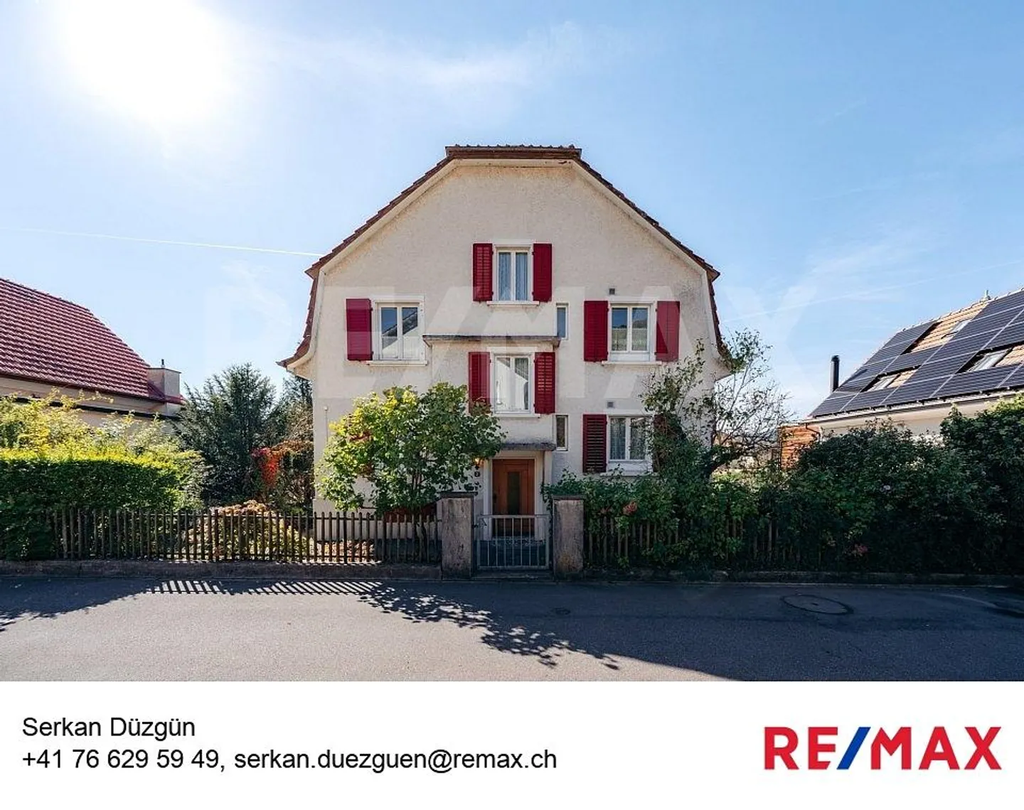 Maison bifamiliale indépendante avec grand terrain et potentiel futur - Photo 1 sur 13