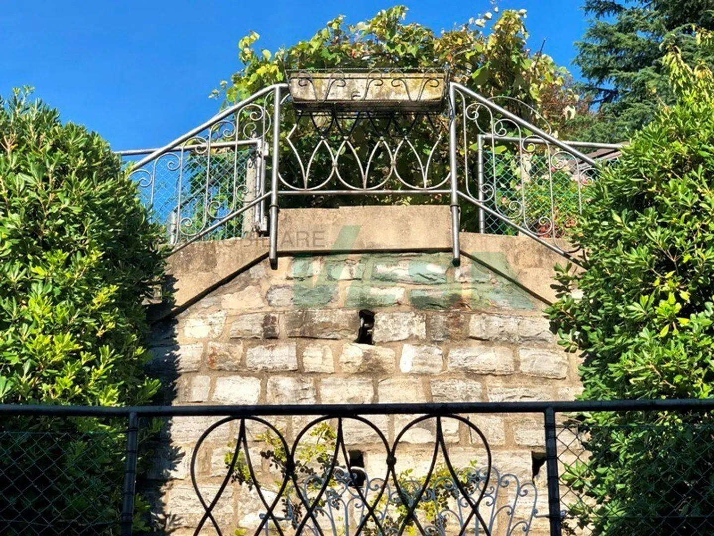 Magnificent and spacious villa from 800 with beautiful original details - Photo 7 of 13