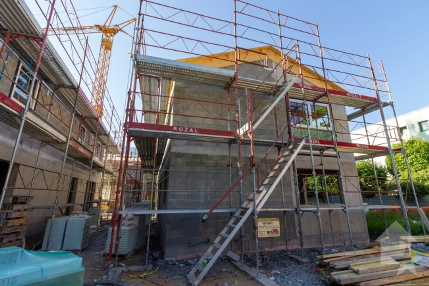 Adjacent Villa of 140 m2 with Terrace and Garage - Photo 6 of 11