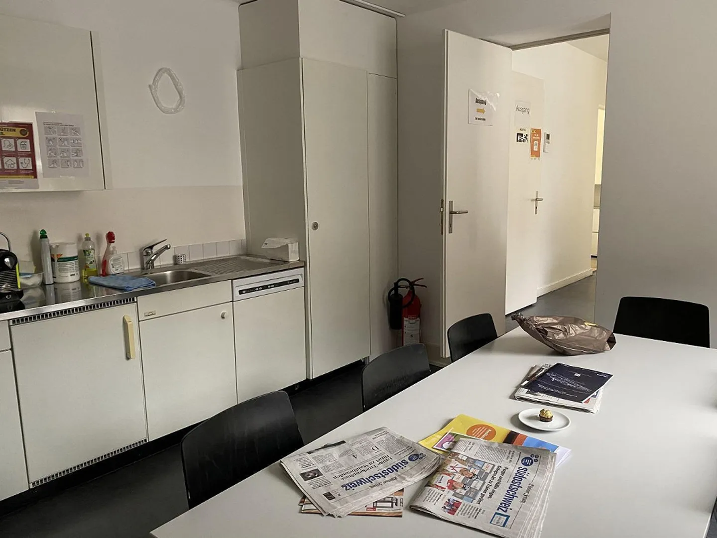 Building for interim use - centrally located, flexible use - Photo 4 of 5