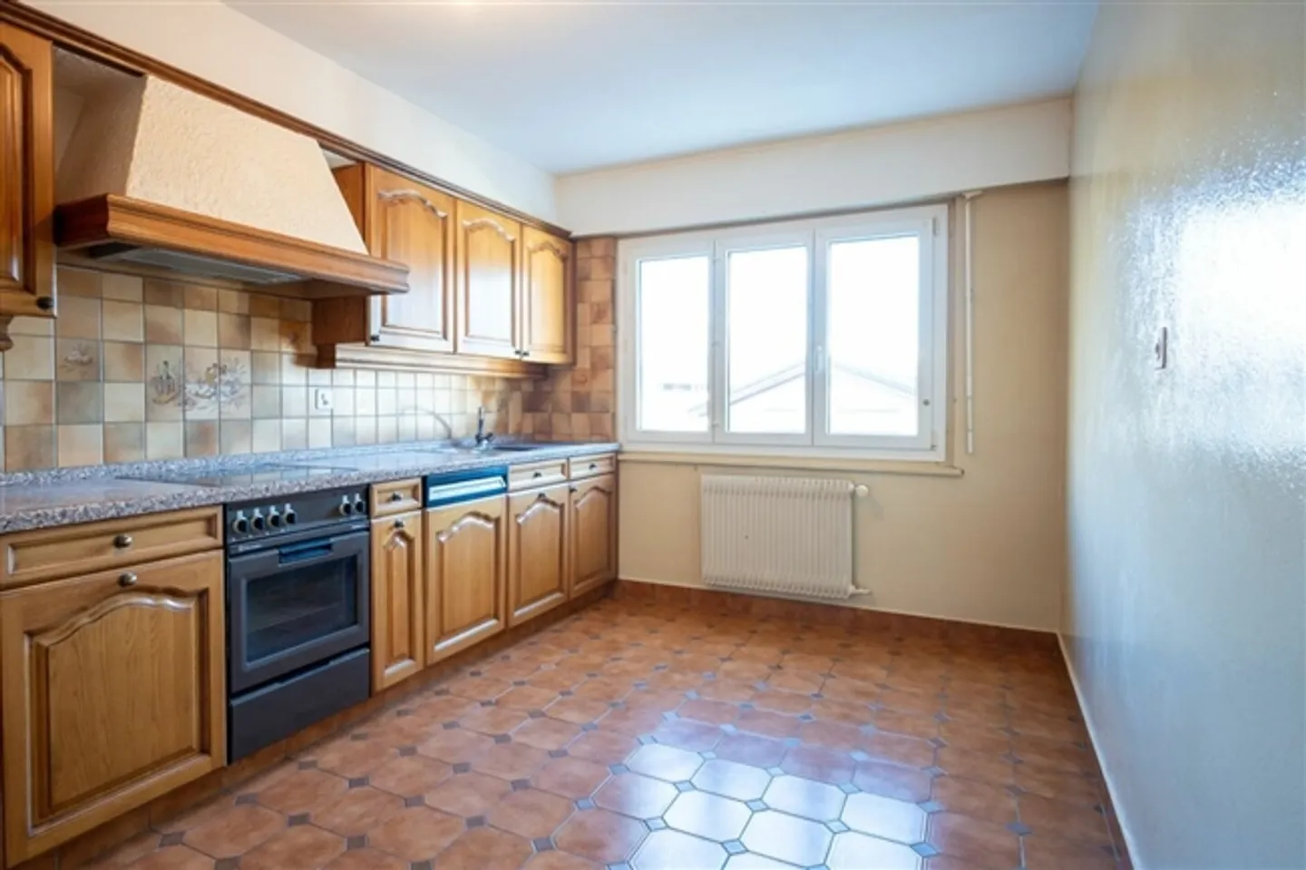 3.5 Room Apartment in St-Pierre-de-Clages - Photo 4 of 12