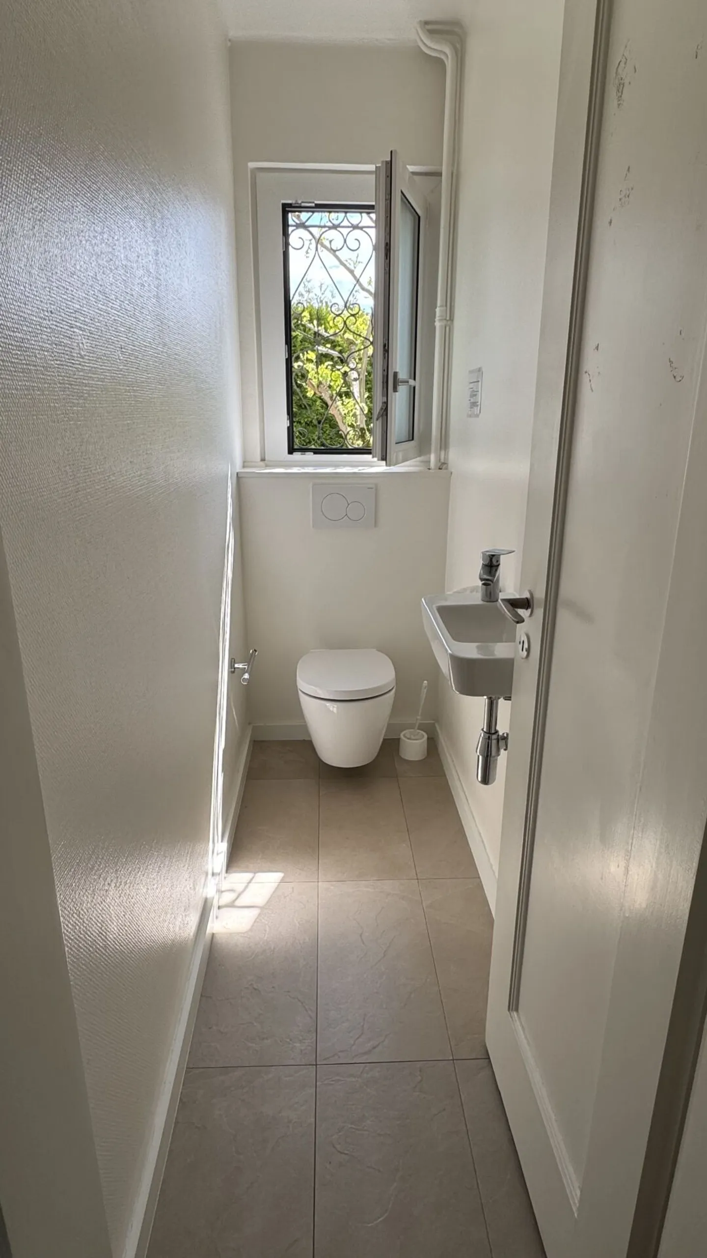Furnished room for rent - Photo 5 of 6