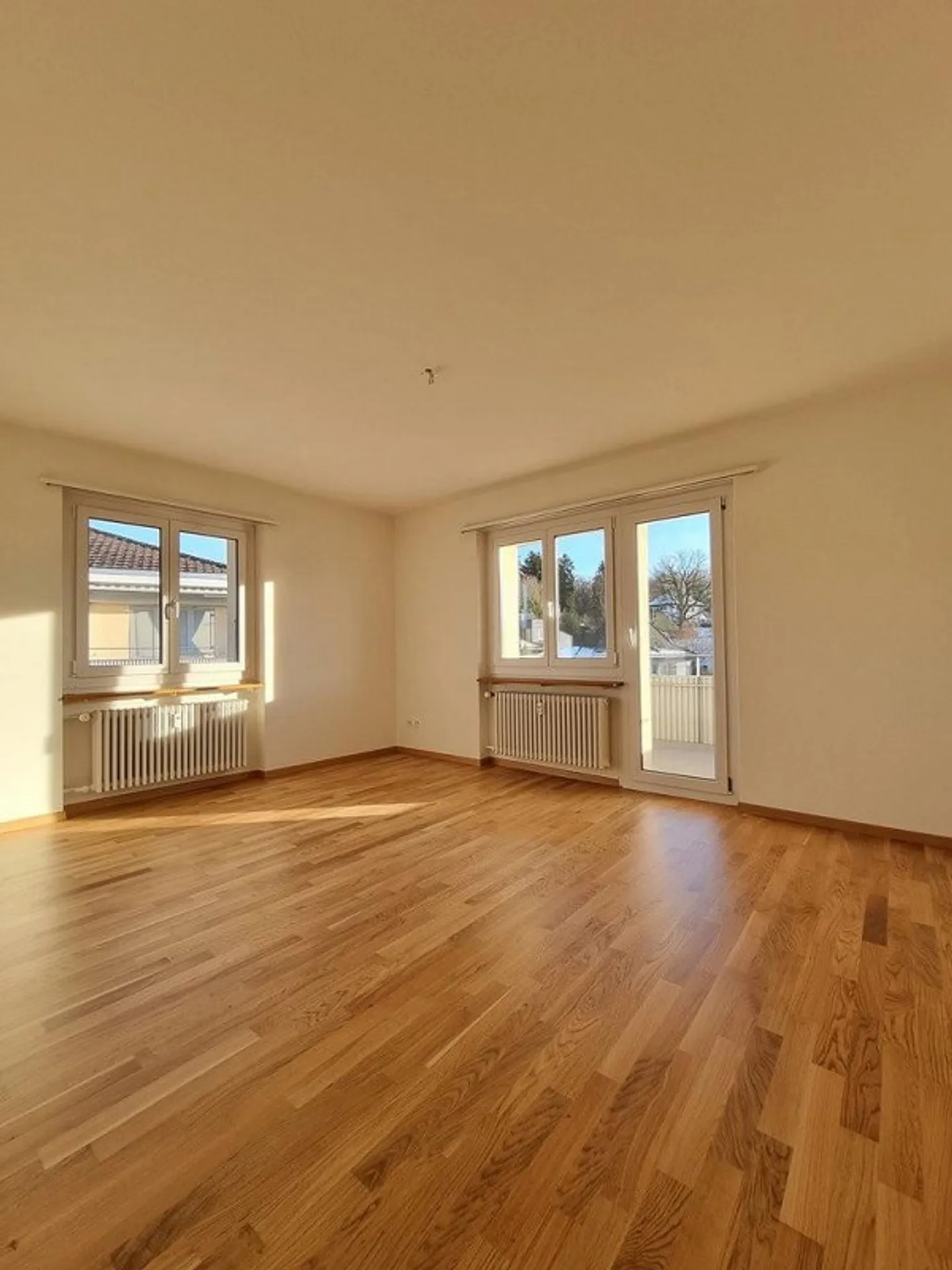 Charmante Wohnung in grüner Oase - Foto 2 von 8