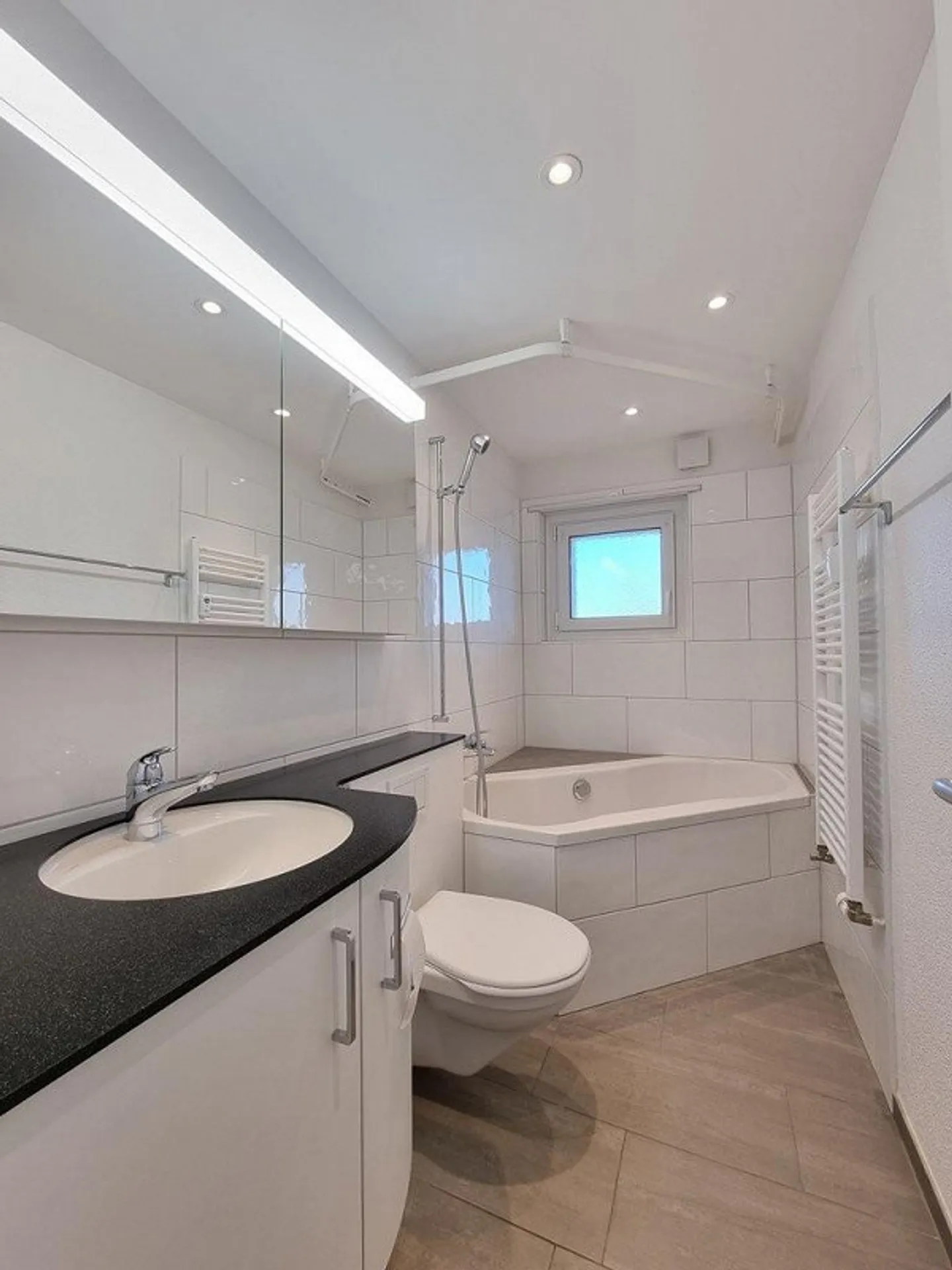 Charmante Wohnung in grüner Oase - Foto 7 von 8