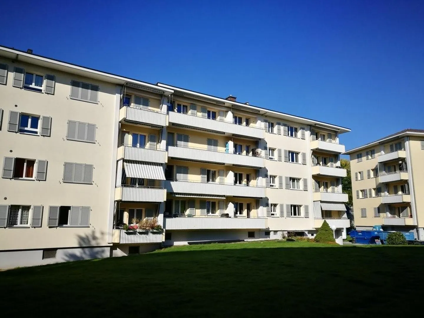 Charmante Wohnung in grüner Oase - Foto 1 von 8