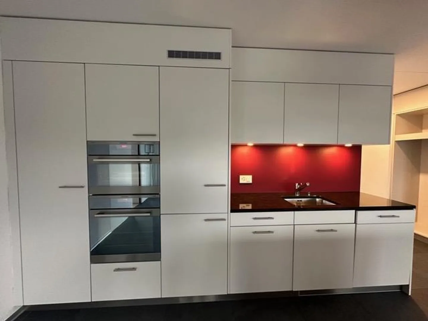 Modern Penthouse Living – Spacious, Central and Close to the Swimming Pool - Photo 2 of 13
