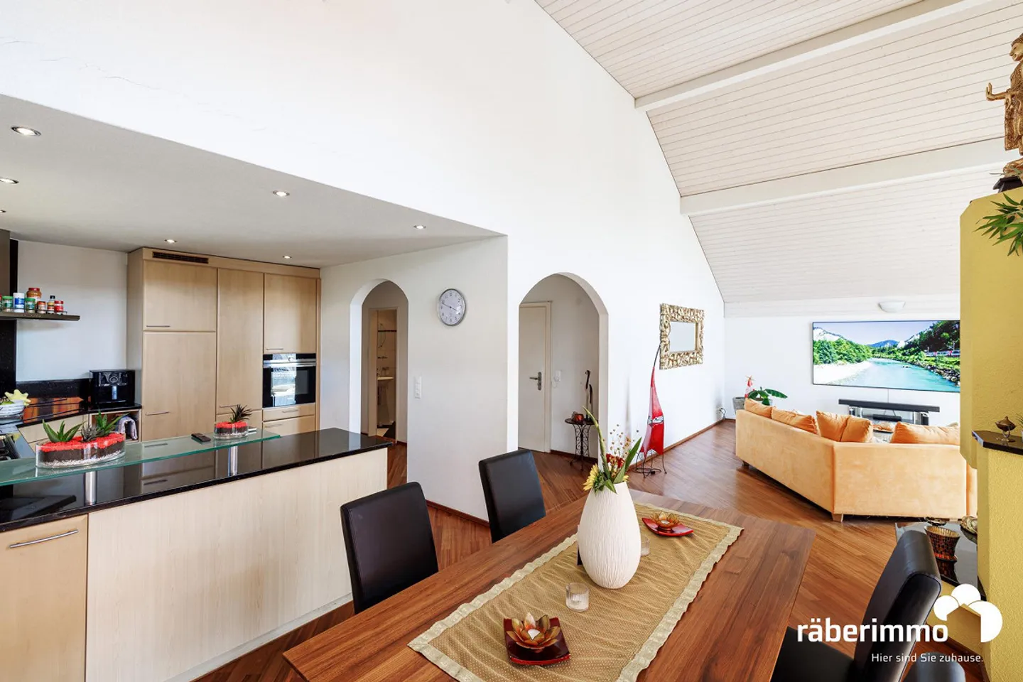 Plenty of space, plenty of light, plenty of quality of living - Photo 3 of 11