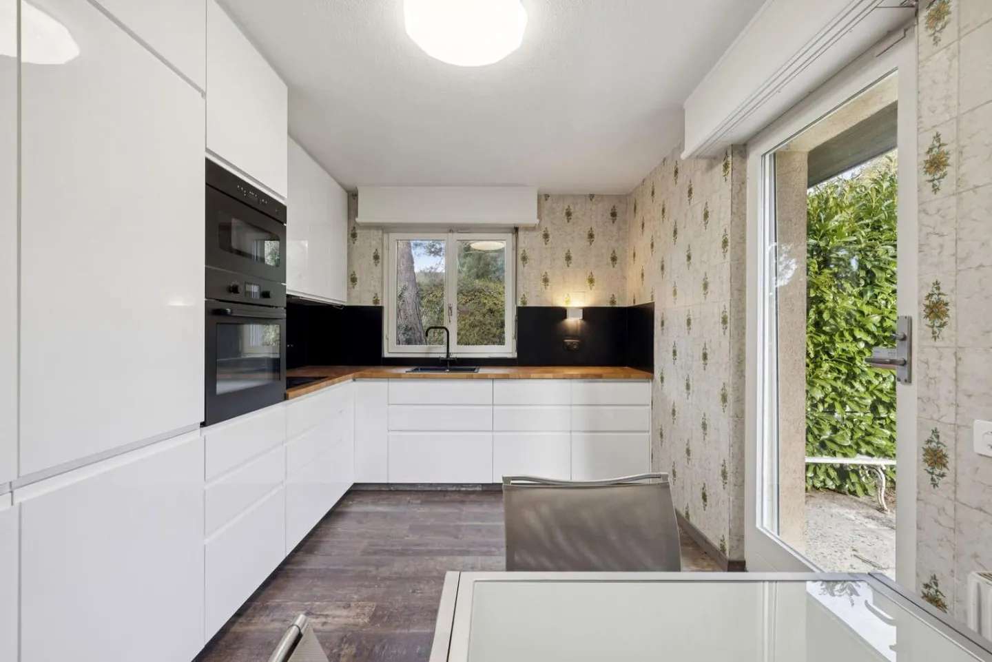GERÄUMIGE EINFAMILIENHAUS IM EG MIT GROSSEM POTENZIAL - Foto 7 von 12