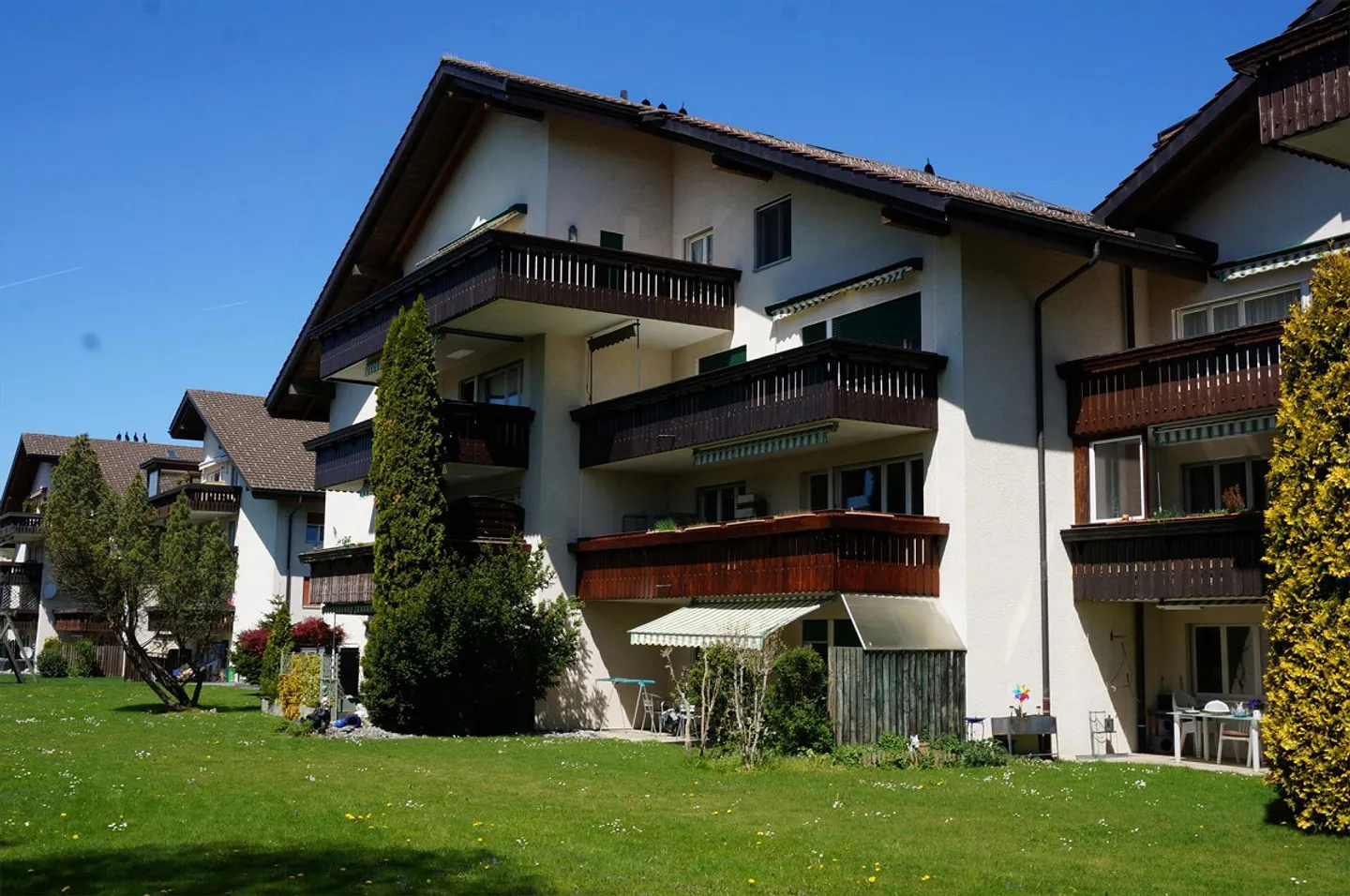 5.5-Room Penthouse Apartment with Panoramic View, Balcony and Double Underground Garage - Photo 1 of 14
