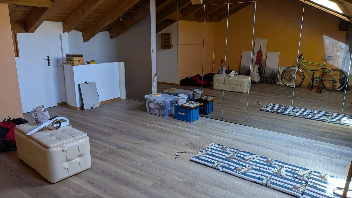5.5-Room Penthouse Apartment with Panoramic View, Balcony and Double Underground Garage - Photo 14 of 14