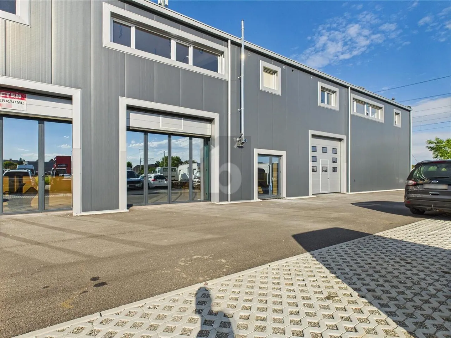 Modern Office Space in Oensingen - Photo 1 of 5