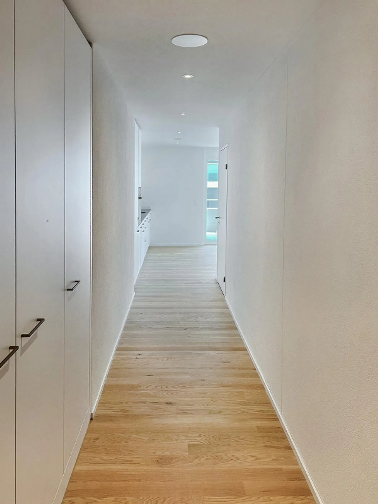 High-Quality Apartment! - Photo 6 of 7