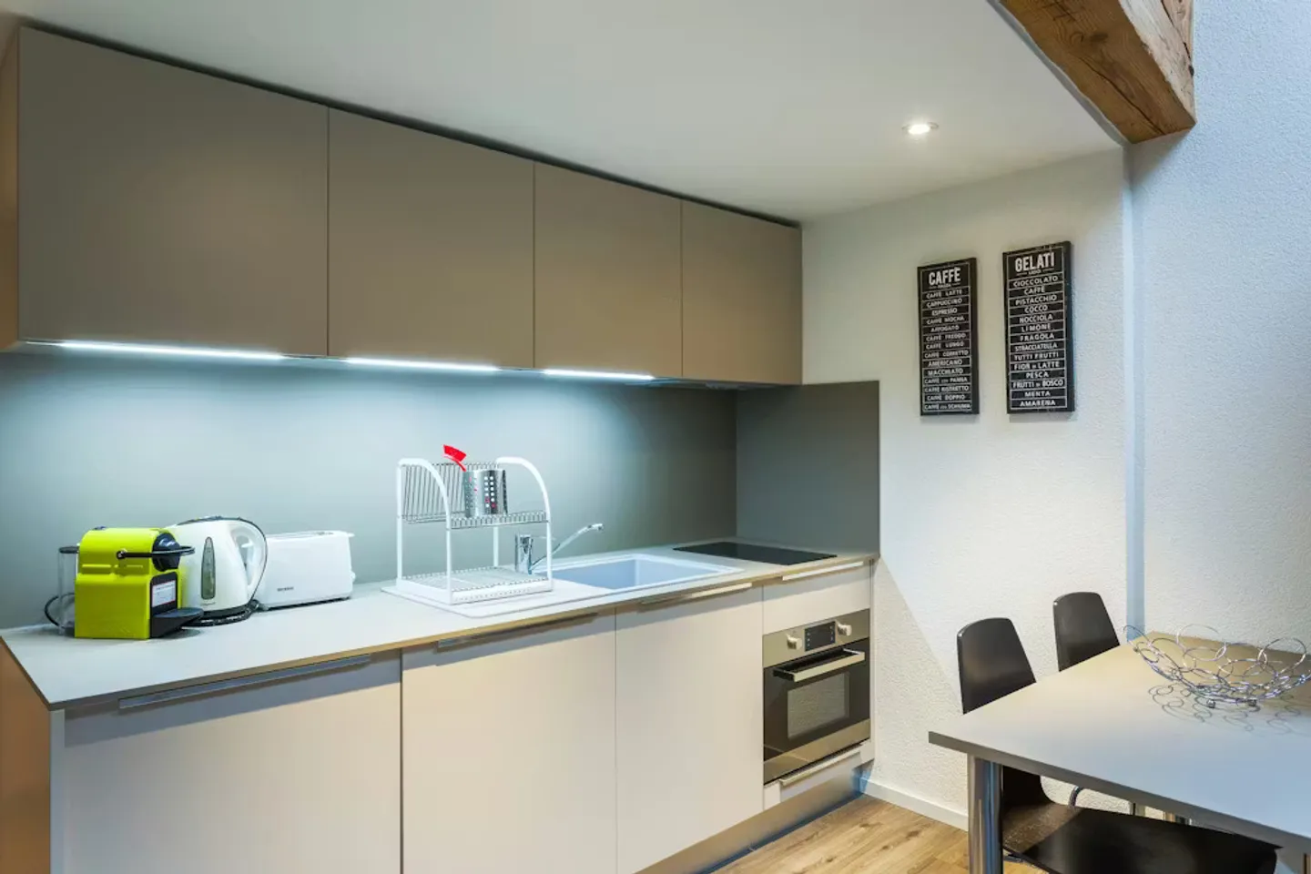 Apartment for rent - Photo 2 of 7