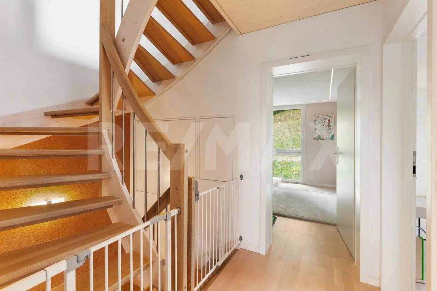 Exklusives Doppeleinfamilienhaus mit Aussicht - Foto 5 von 13