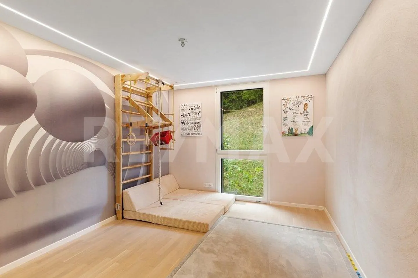 Exklusives Doppeleinfamilienhaus mit Aussicht - Foto 6 von 13