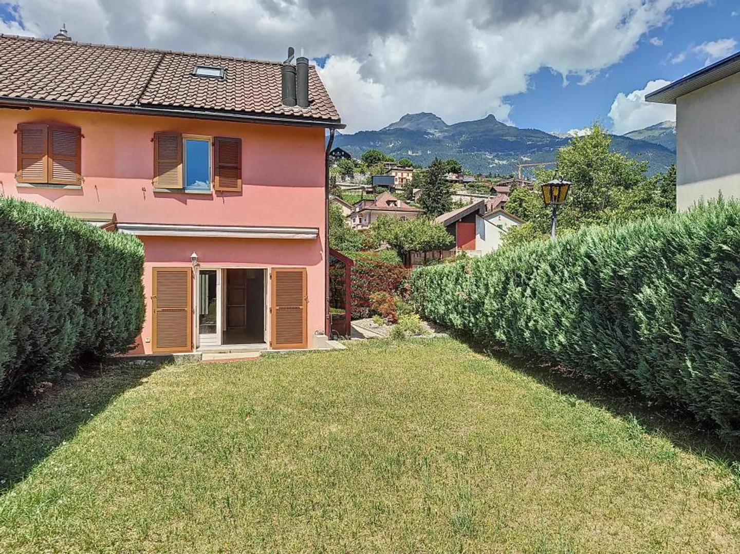 Charmanter Reihenhaus in Ecklage im Herzen von Sierre - Foto 3 von 13