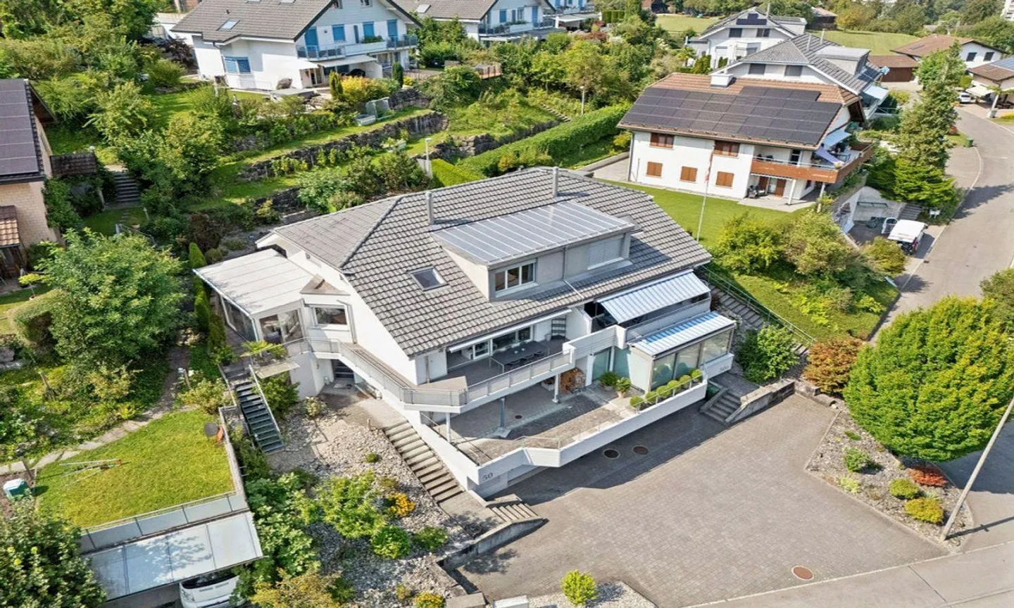 LIVING & WORKING UNITED - QUIETLY LOCATED, CLOSE TO THE CITY AND EXCLUSIVE ***** - Photo 1 of 21