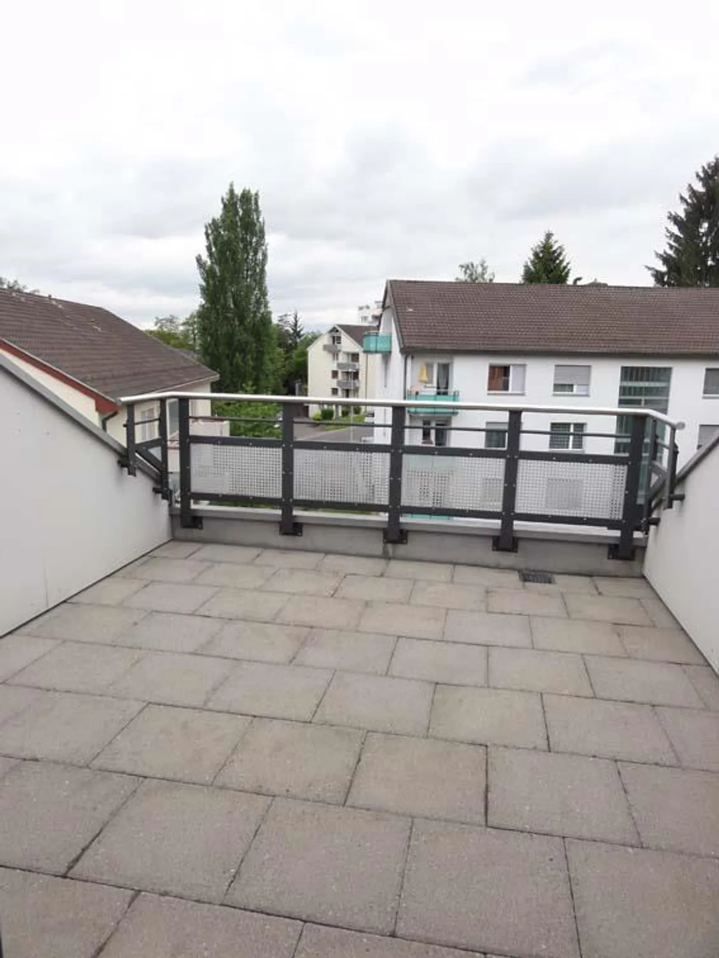 Propriété moderne dans un environnement calme - Photo 8 sur 8
