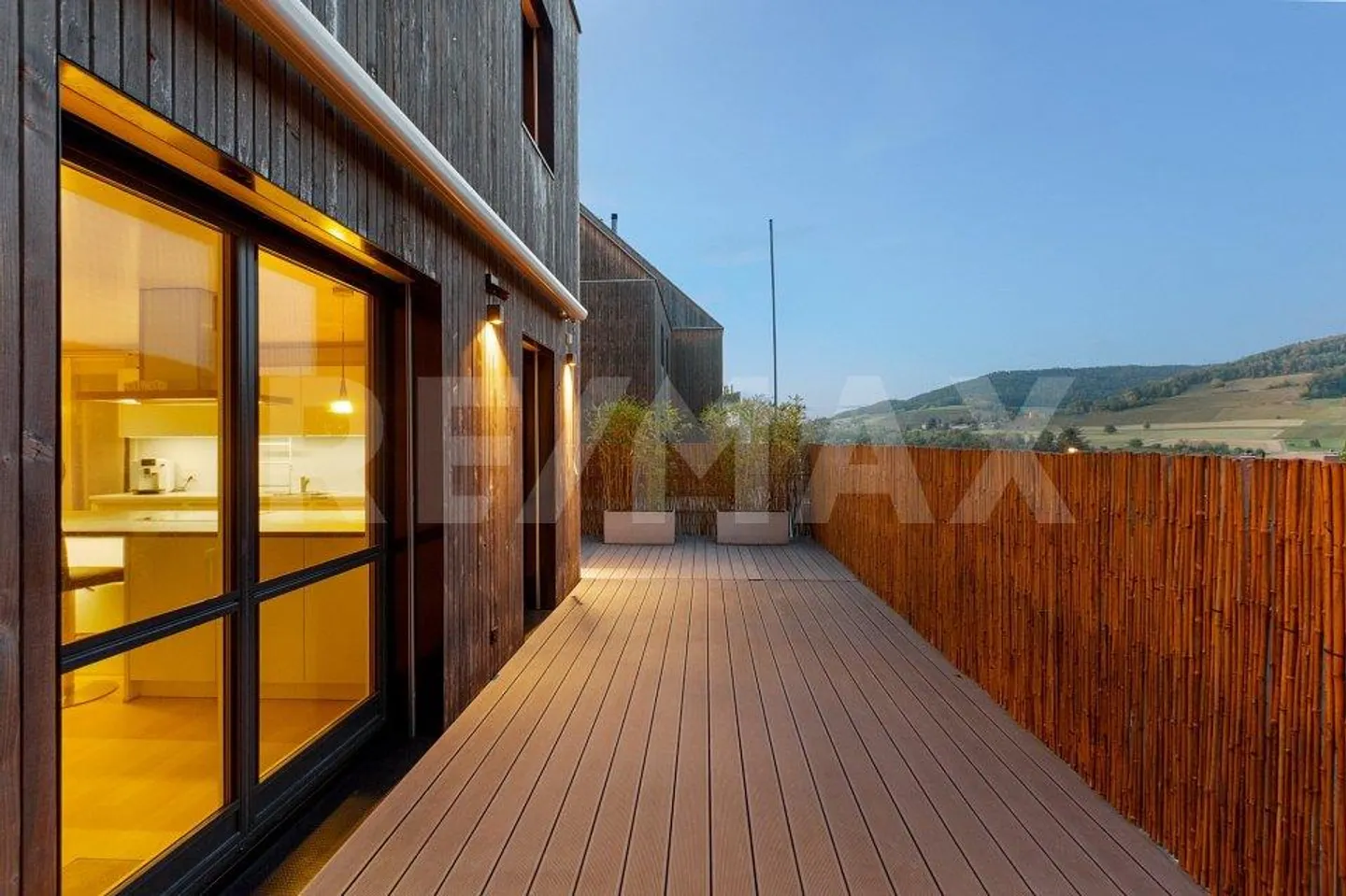 Exklusives Doppeleinfamilienhaus mit Aussicht - Foto 11 von 13