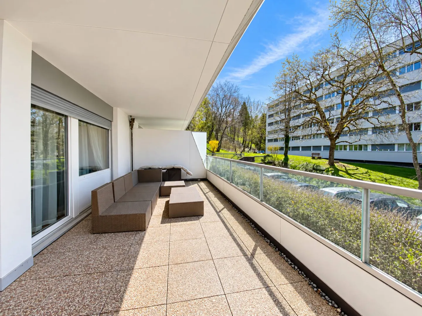 Studio spacieux avec terrasse - Photo 6 sur 6