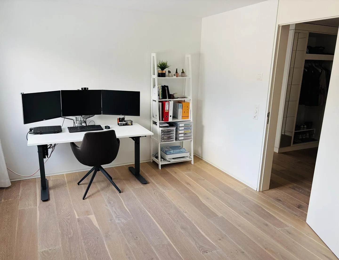 Modern 3.5-room apartment with sunny south terrace - Photo 6 of 13
