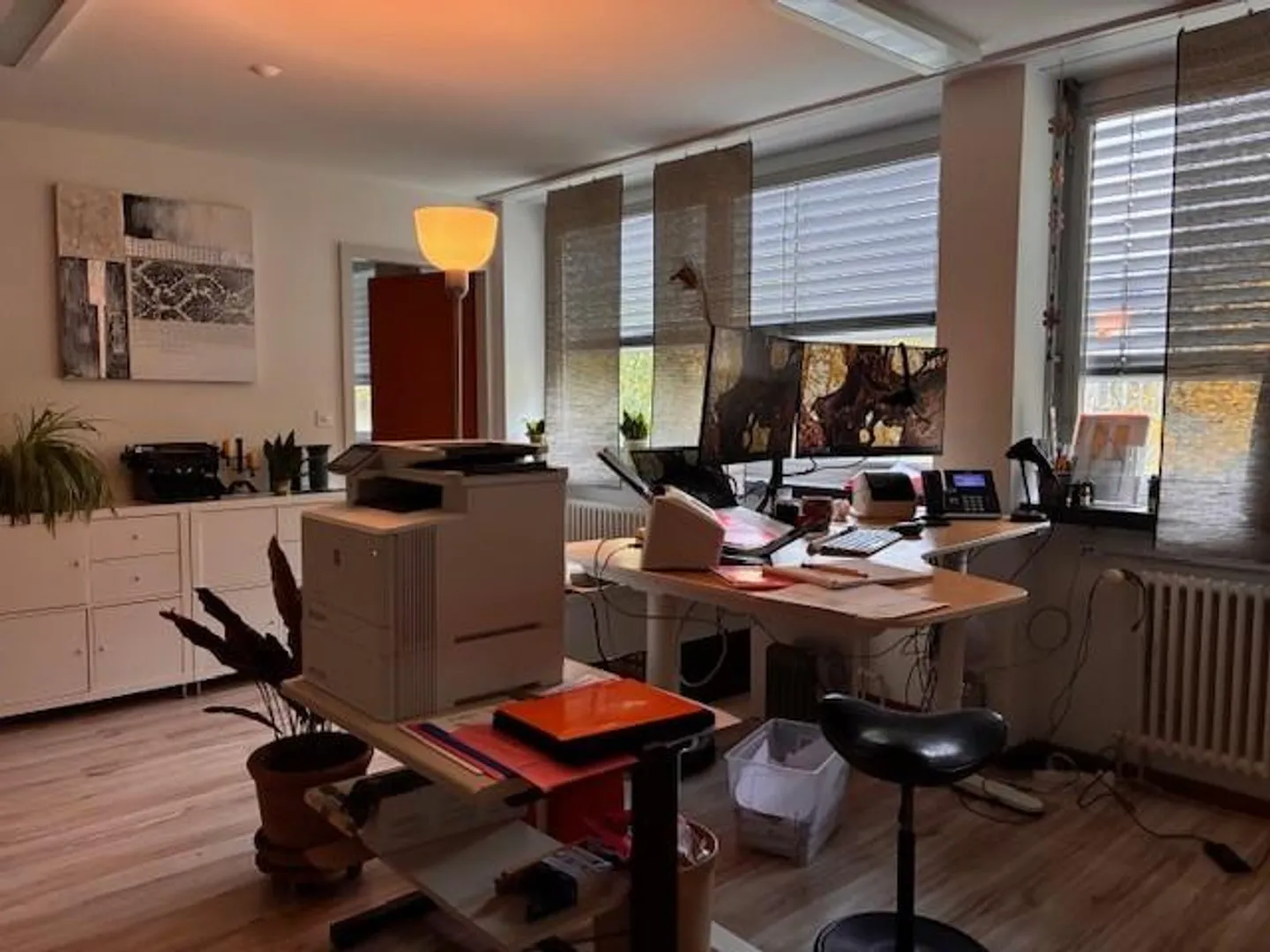 Grosszügige Büroräume - Foto 3 von 10