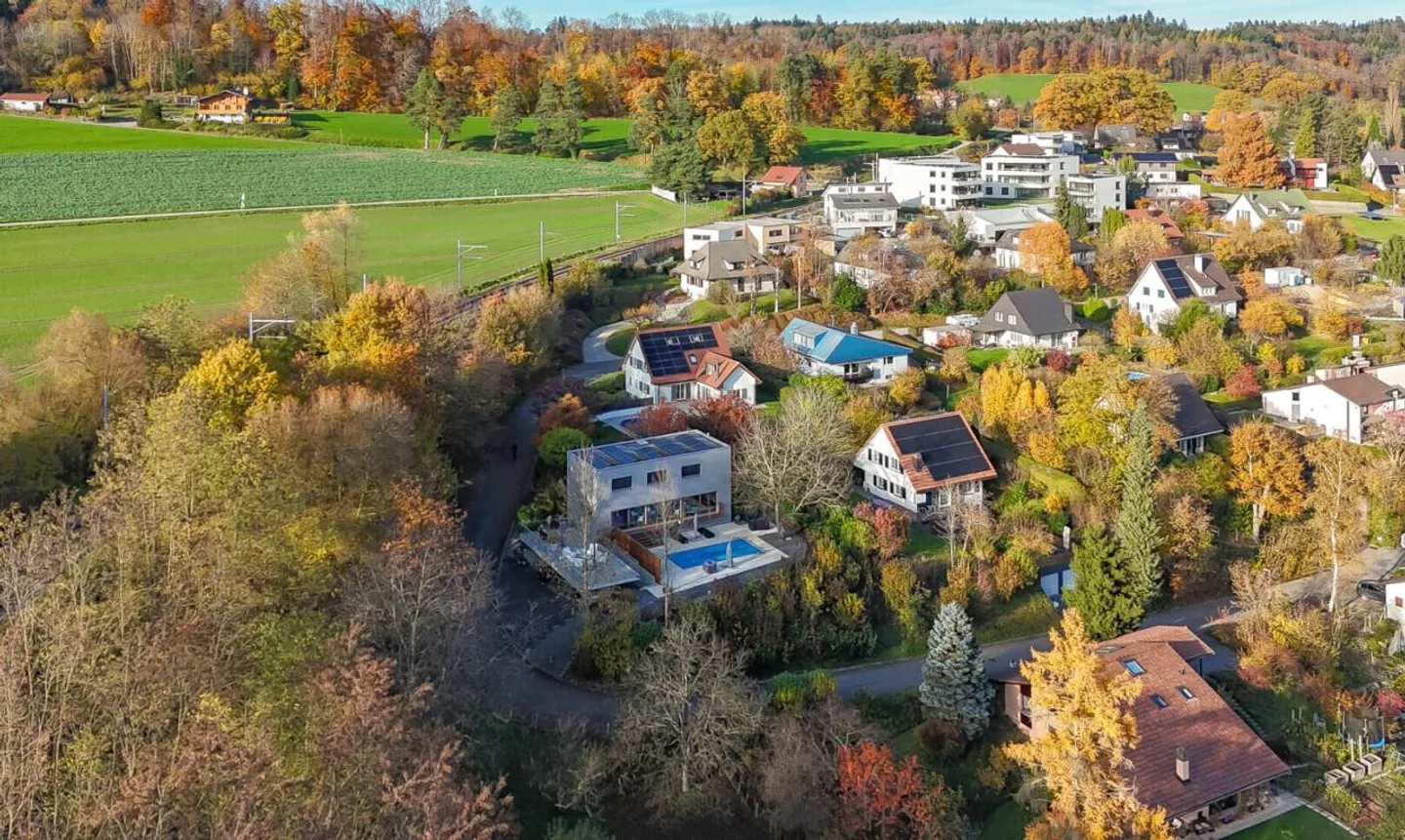 Il Lusso Discreto: Una Villa d'Architetto da Scoprire Assolutamente - Foto 2 di 11