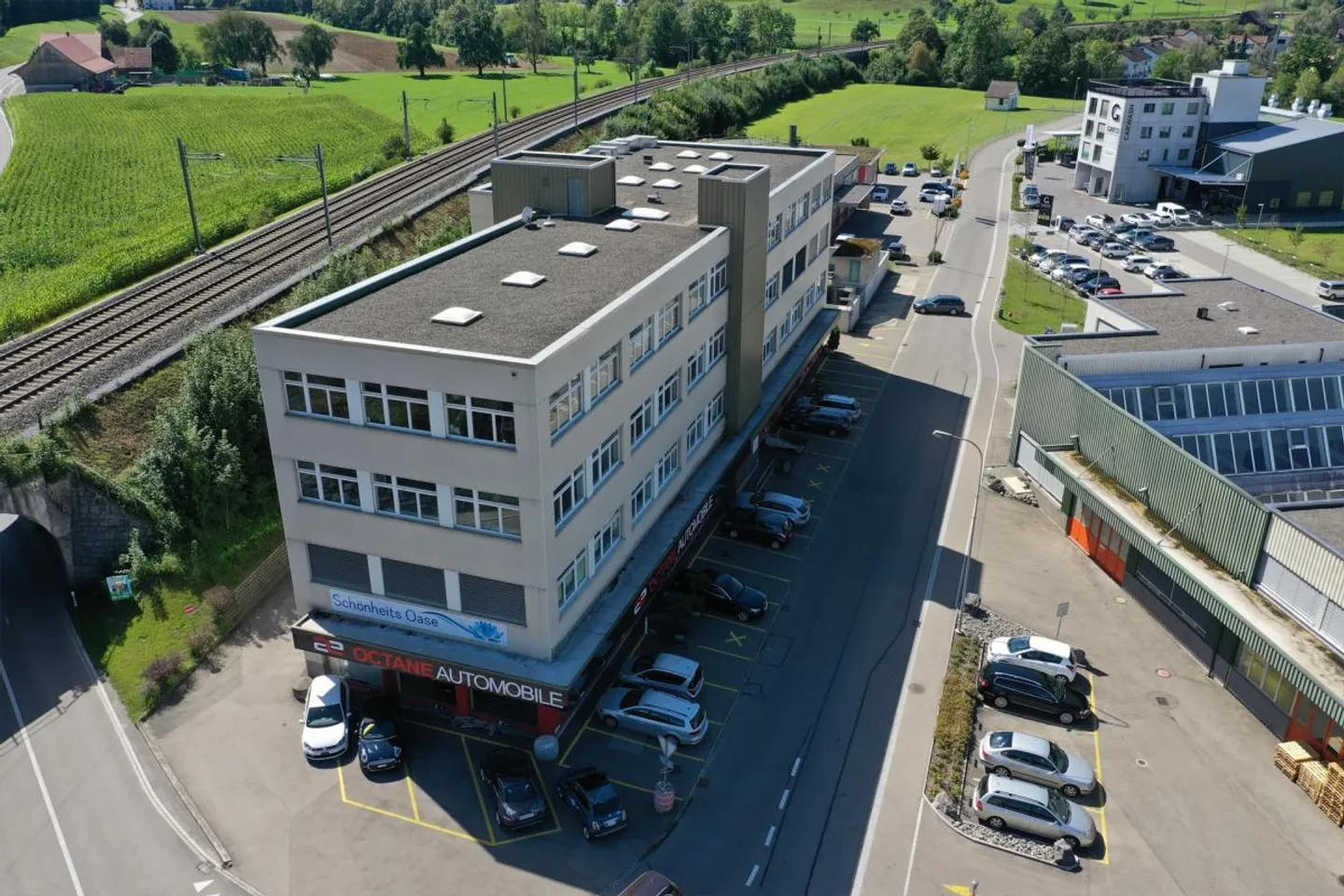 Zu Vermieten Büroraum oder Klein Gewerbe - Foto 1 von 9