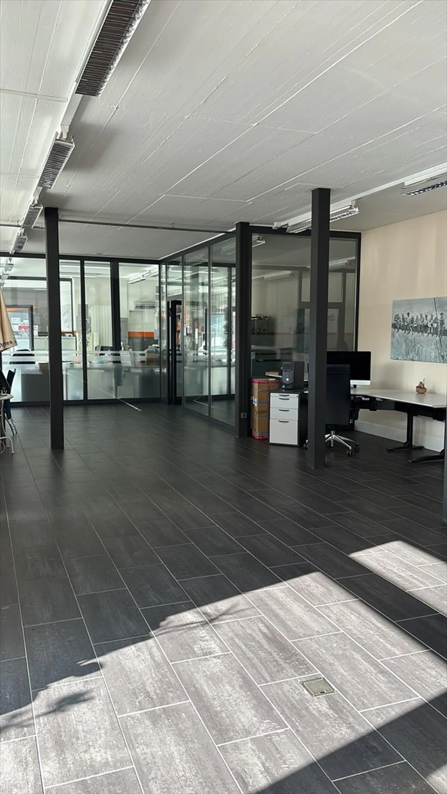 Espace Commercial à Moutier - Photo 3 sur 16