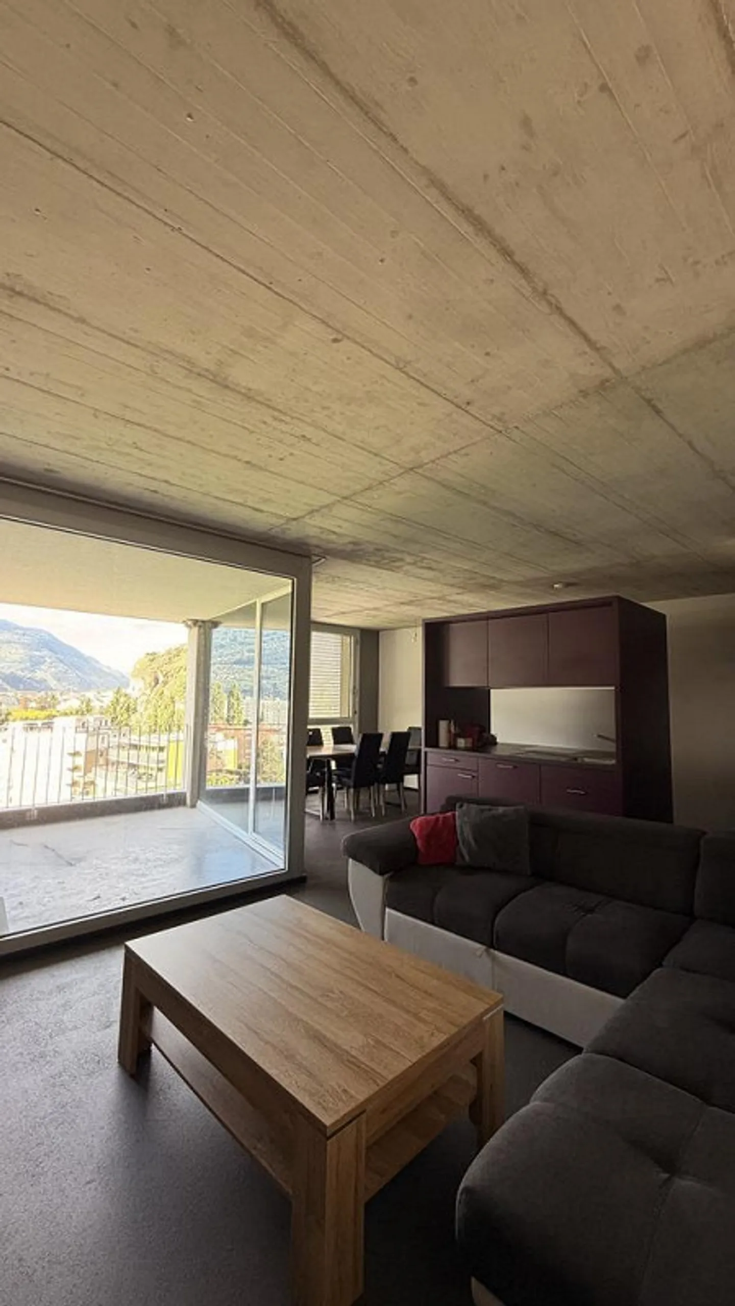 Appartement Spacieux en Quartier Calme - Photo 3 sur 8