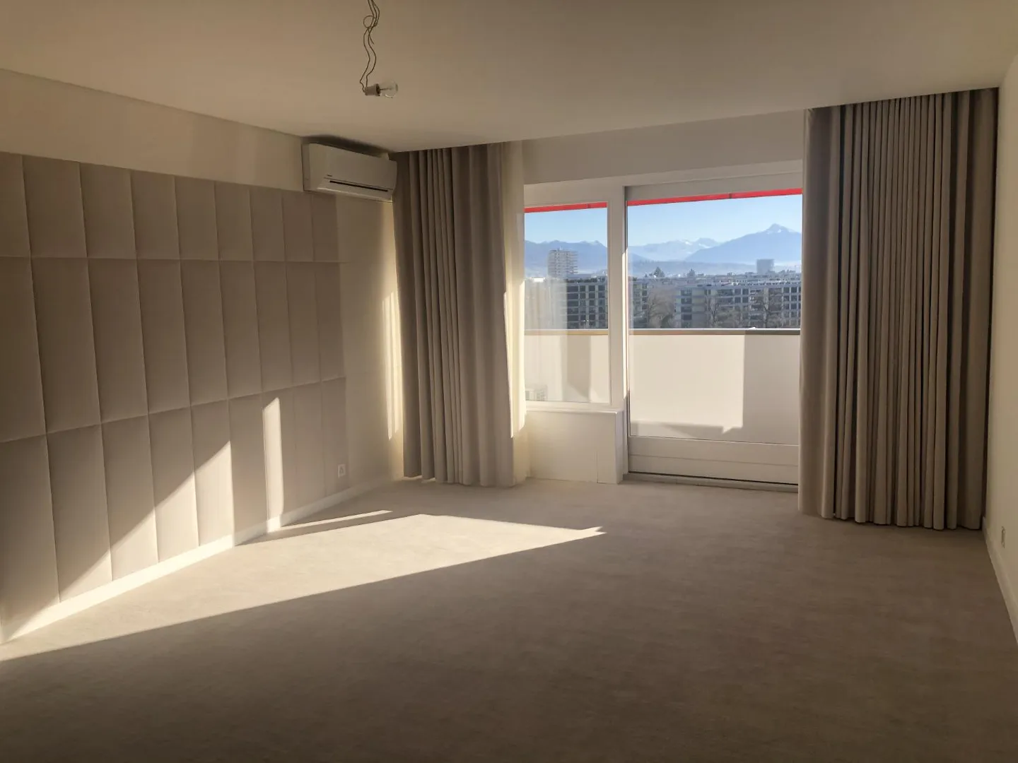 Appartement de Luxe avec Vue Lac - Photo 3 sur 6
