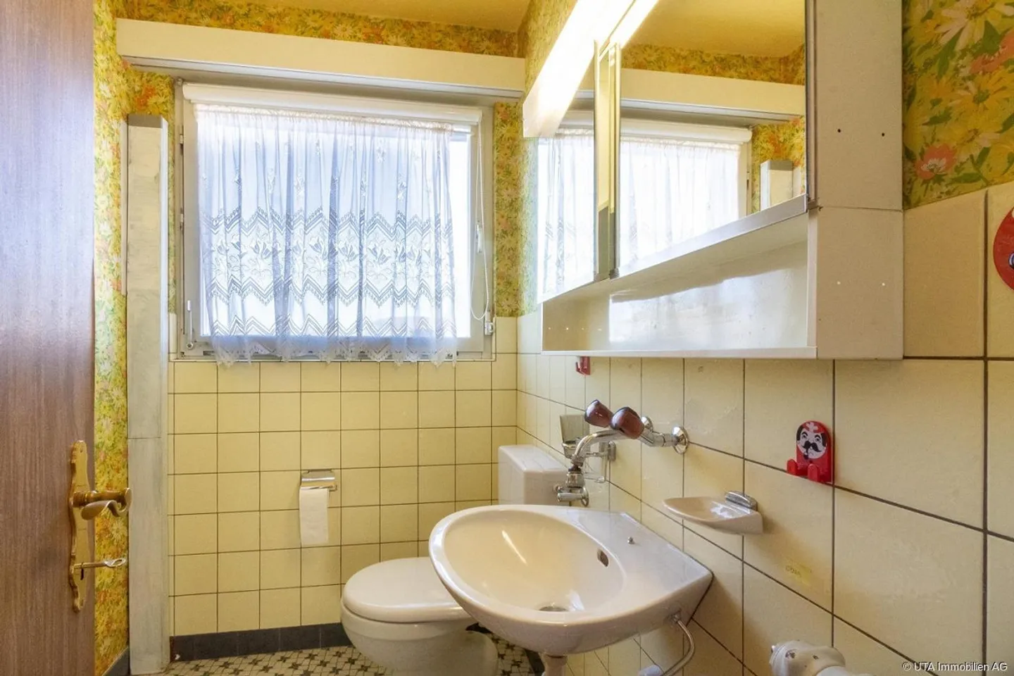 Single-family house with workshop and storage areas, ideal for living and working - Photo 11 of 17